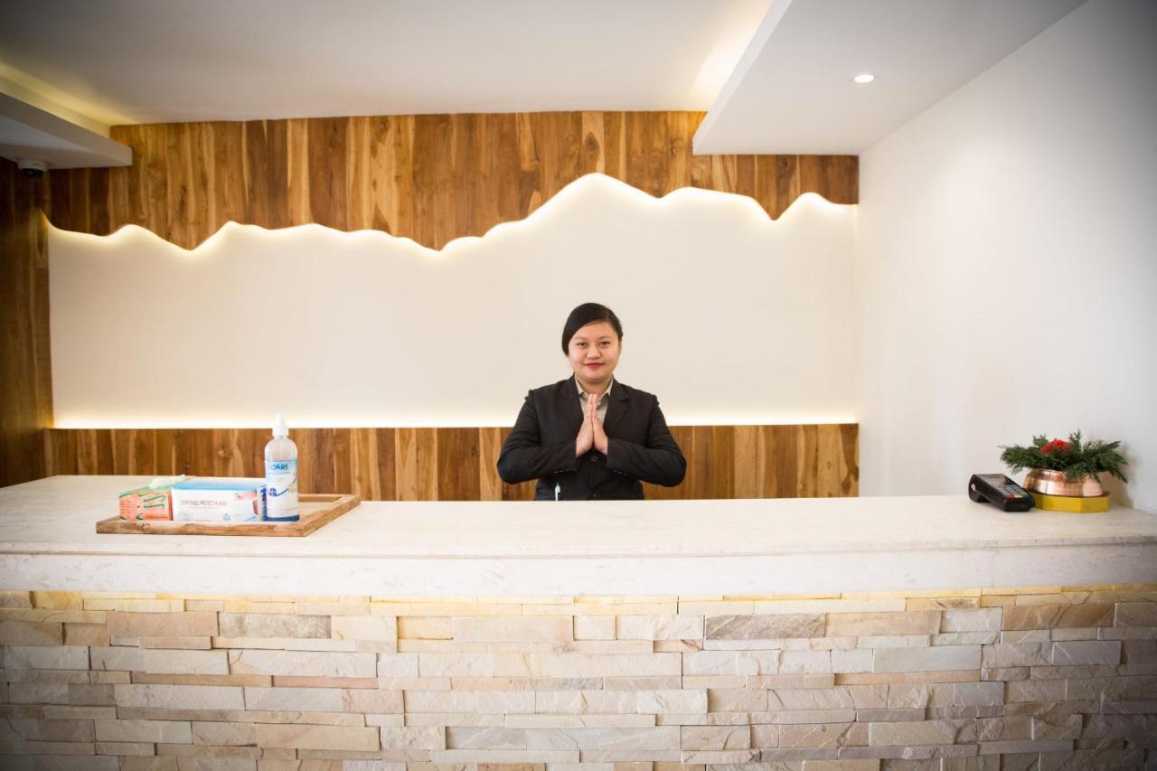 Aabas Pokhara By Barahi Hospitality Hotel Екстериор снимка