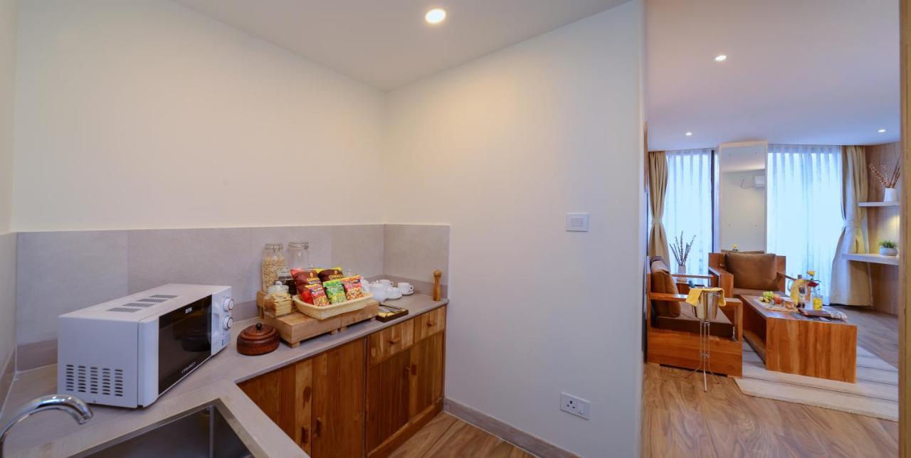 Aabas Pokhara By Barahi Hospitality Hotel Екстериор снимка